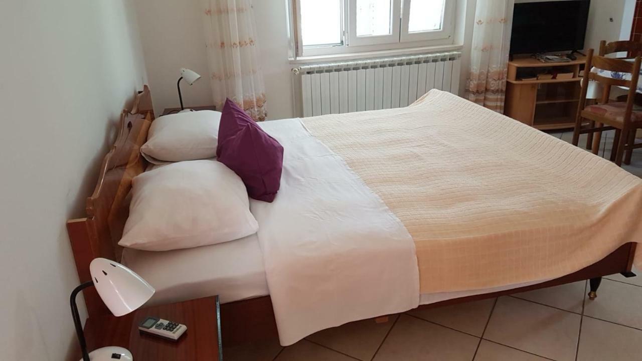 Apartamani Katarina Vl.Ilija Jusup Apartman Stari Grad Kültér fotó